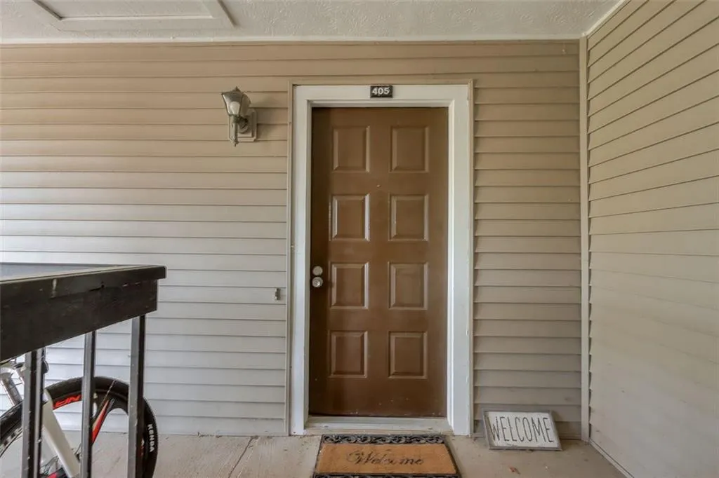 405 Barrington Hills Drive, Sandy Springs, Georgia 30350, 2 Bedrooms Bedrooms, ,2 BathroomsBathrooms,Residential,Sold,405 Barrington Hills Drive,6847193