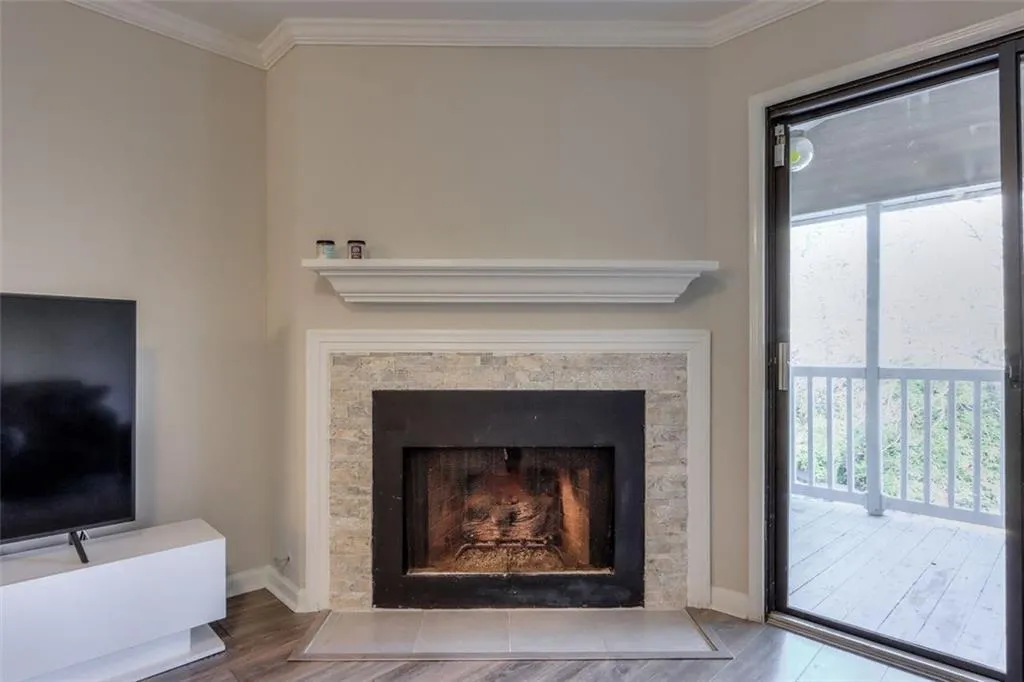 405 Barrington Hills Drive, Sandy Springs, Georgia 30350, 2 Bedrooms Bedrooms, ,2 BathroomsBathrooms,Residential,Sold,405 Barrington Hills Drive,6847193