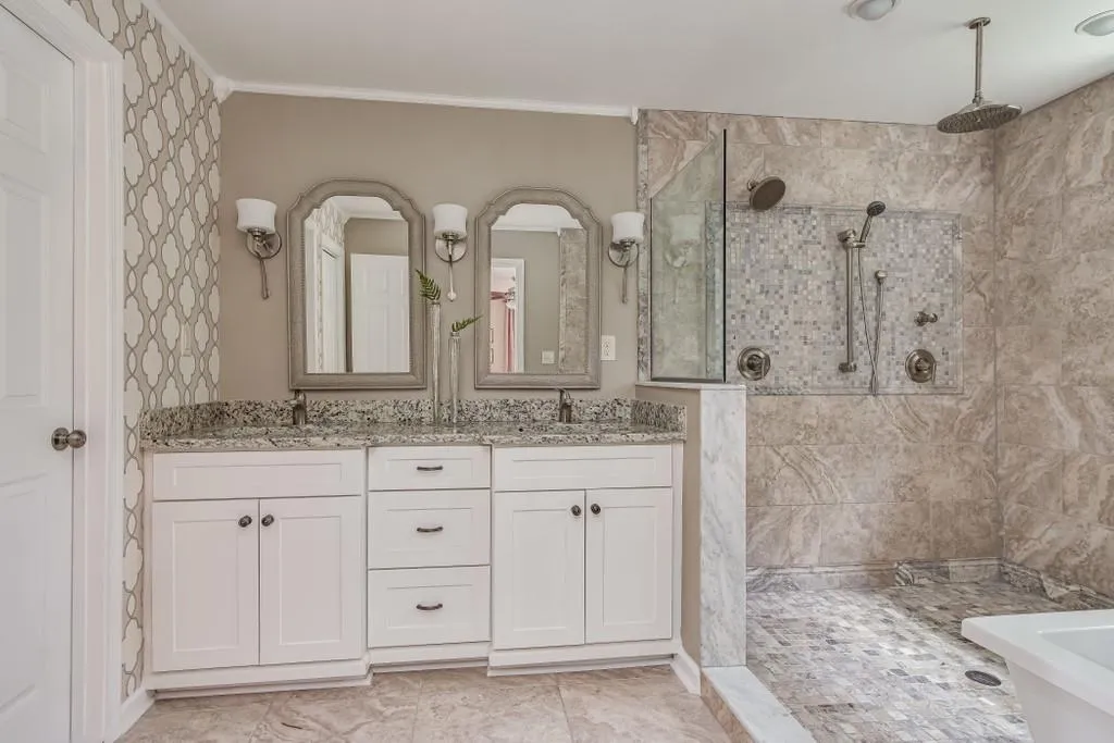 1310 Heards Ferry Road Nw, Atlanta, Georgia 30328, 5 Bedrooms Bedrooms, ,6 BathroomsBathrooms,Residential,Sold,1310 Heards Ferry Road Nw,6736969