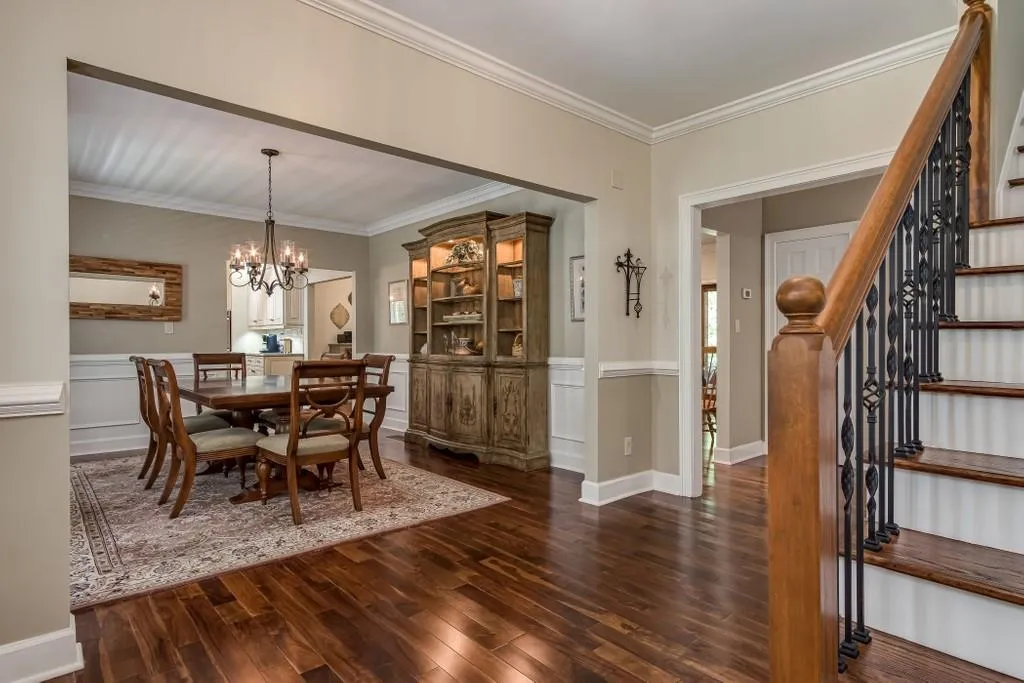 1310 Heards Ferry Road Nw, Atlanta, Georgia 30328, 5 Bedrooms Bedrooms, ,6 BathroomsBathrooms,Residential,Sold,1310 Heards Ferry Road Nw,6736969