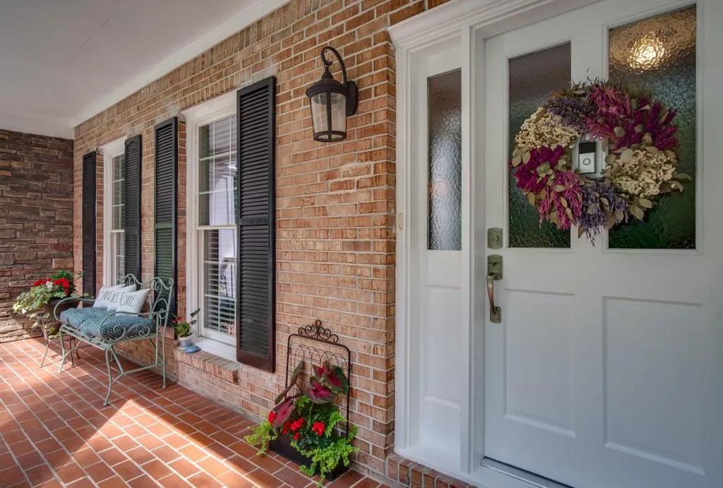 1310 Heards Ferry Road Nw, Atlanta, Georgia 30328, 5 Bedrooms Bedrooms, ,6 BathroomsBathrooms,Residential,Sold,1310 Heards Ferry Road Nw,6736969