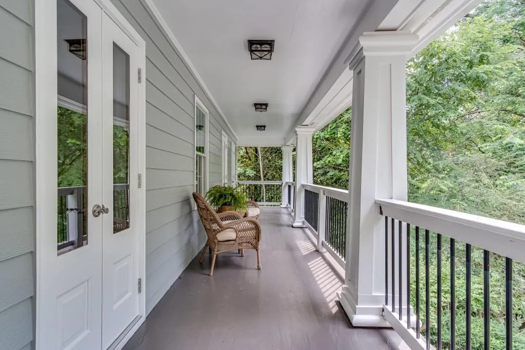 1310 Heards Ferry Road Nw, Atlanta, Georgia 30328, 5 Bedrooms Bedrooms, ,6 BathroomsBathrooms,Residential,Sold,1310 Heards Ferry Road Nw,6736969
