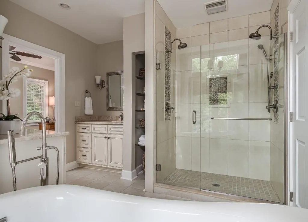 1310 Heards Ferry Road Nw, Atlanta, Georgia 30328, 5 Bedrooms Bedrooms, ,6 BathroomsBathrooms,Residential,Sold,1310 Heards Ferry Road Nw,6736969