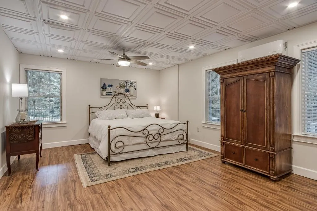 1310 Heards Ferry Road Nw, Atlanta, Georgia 30328, 5 Bedrooms Bedrooms, ,6 BathroomsBathrooms,Residential,Sold,1310 Heards Ferry Road Nw,6736969