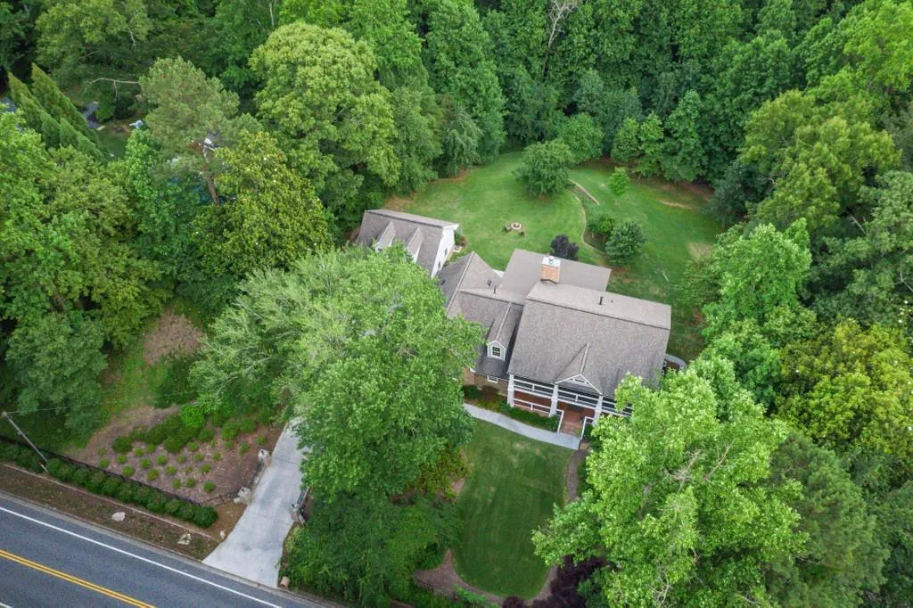 1310 Heards Ferry Road Nw, Atlanta, Georgia 30328, 5 Bedrooms Bedrooms, ,6 BathroomsBathrooms,Residential,Sold,1310 Heards Ferry Road Nw,6736969