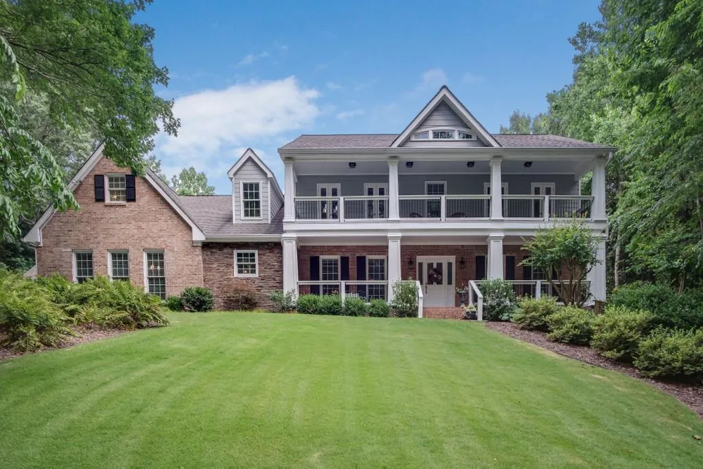 1310 Heards Ferry Road Nw, Atlanta, Georgia 30328, 5 Bedrooms Bedrooms, ,6 BathroomsBathrooms,Residential,Sold,1310 Heards Ferry Road Nw,6736969