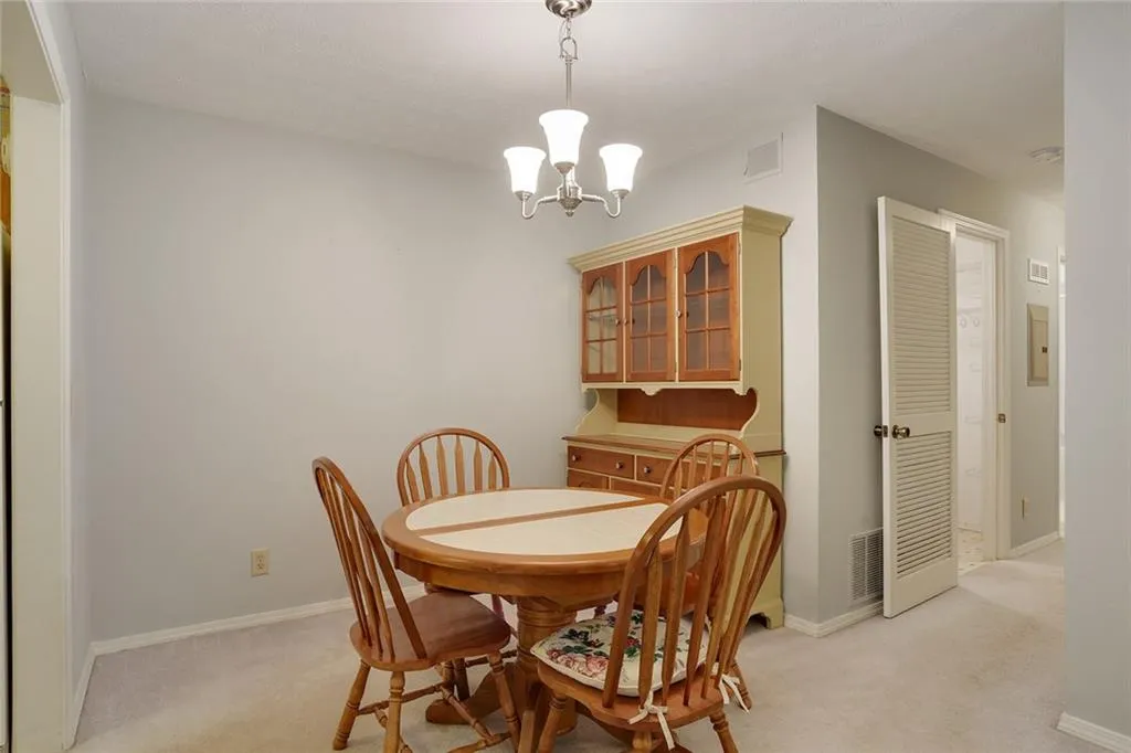 109 Gettysburg Place Unit 0, Sandy Springs, Georgia 30350, 2 Bedrooms Bedrooms, ,1 BathroomBathrooms,Residential,Sold,109 Gettysburg Place Unit 0,5738568