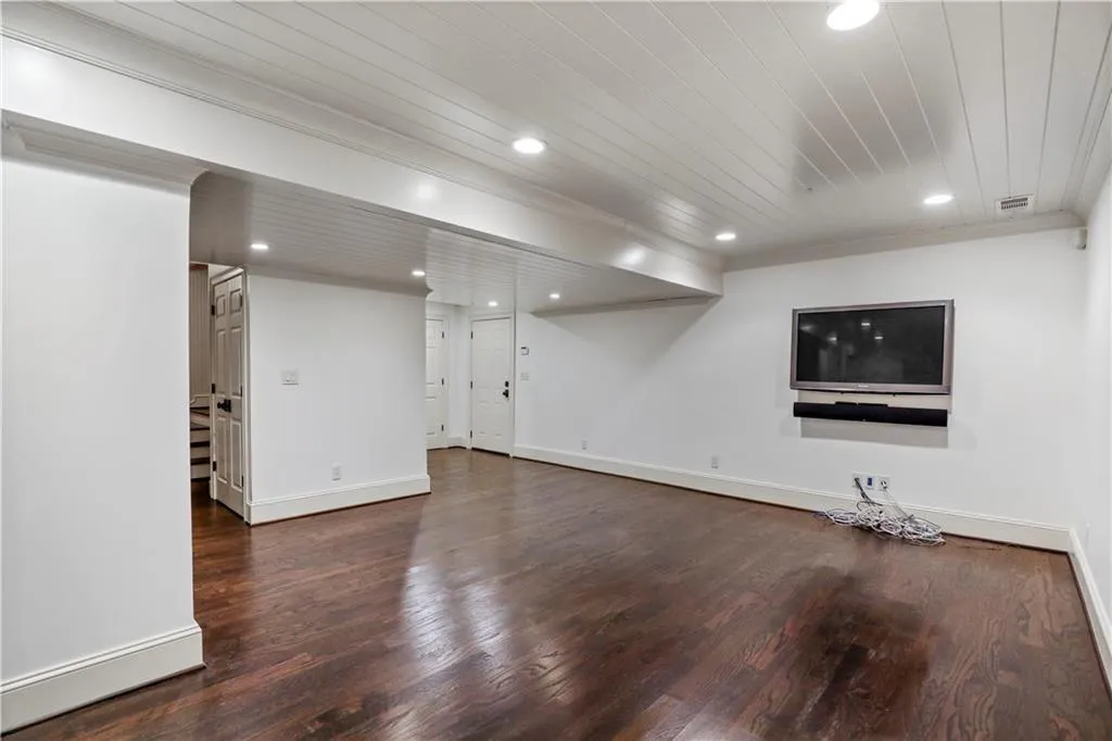 4917 Rebel Trail, Atlanta, Georgia 30327, 6 Bedrooms Bedrooms, ,5 BathroomsBathrooms,Residential,Sold,4917 Rebel Trail,6959559