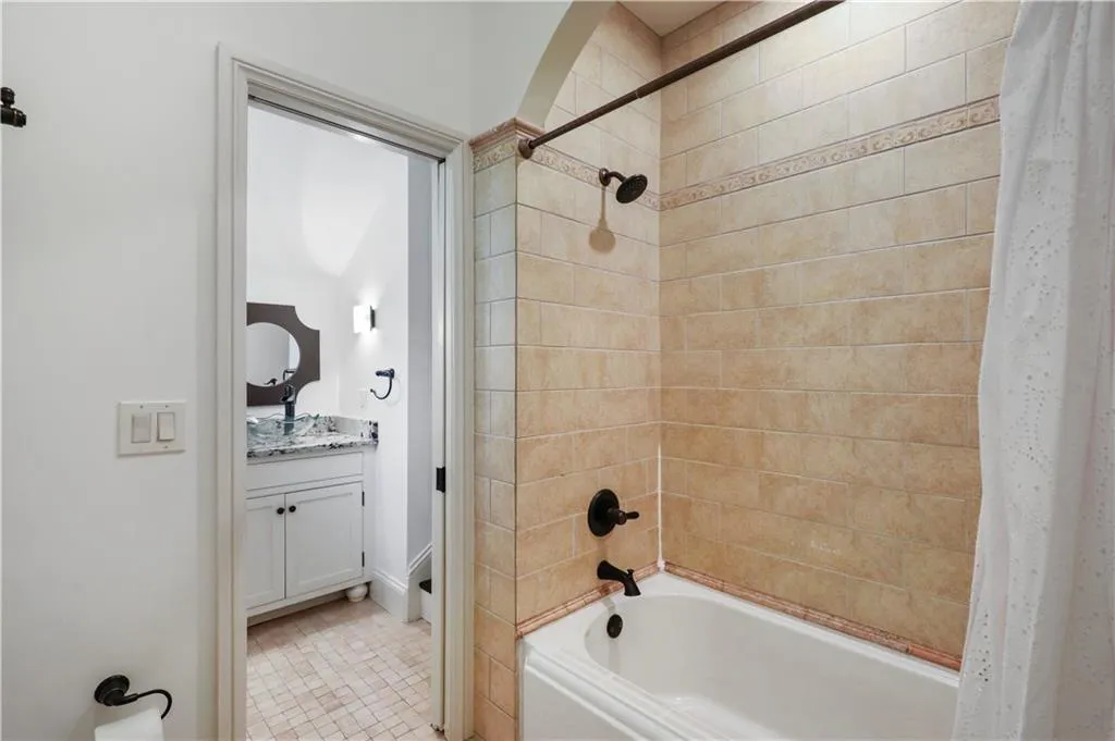 4917 Rebel Trail, Atlanta, Georgia 30327, 6 Bedrooms Bedrooms, ,5 BathroomsBathrooms,Residential,Sold,4917 Rebel Trail,6959559