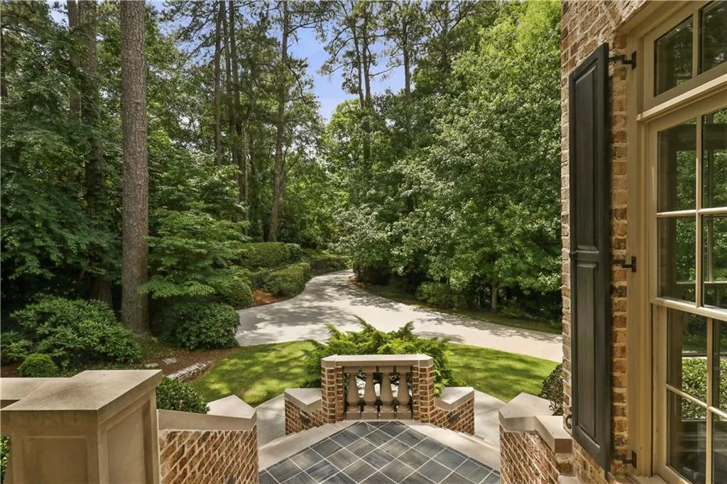 4917 Rebel Trail, Atlanta, Georgia 30327, 6 Bedrooms Bedrooms, ,5 BathroomsBathrooms,Residential,Sold,4917 Rebel Trail,6959559