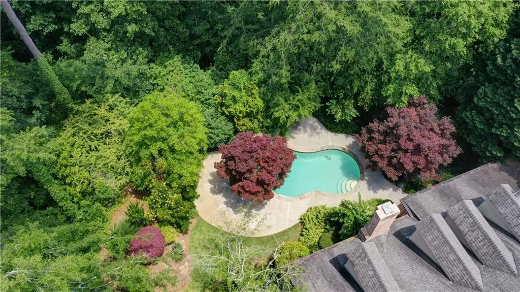 4917 Rebel Trail, Atlanta, Georgia 30327, 6 Bedrooms Bedrooms, ,5 BathroomsBathrooms,Residential,Sold,4917 Rebel Trail,6959559