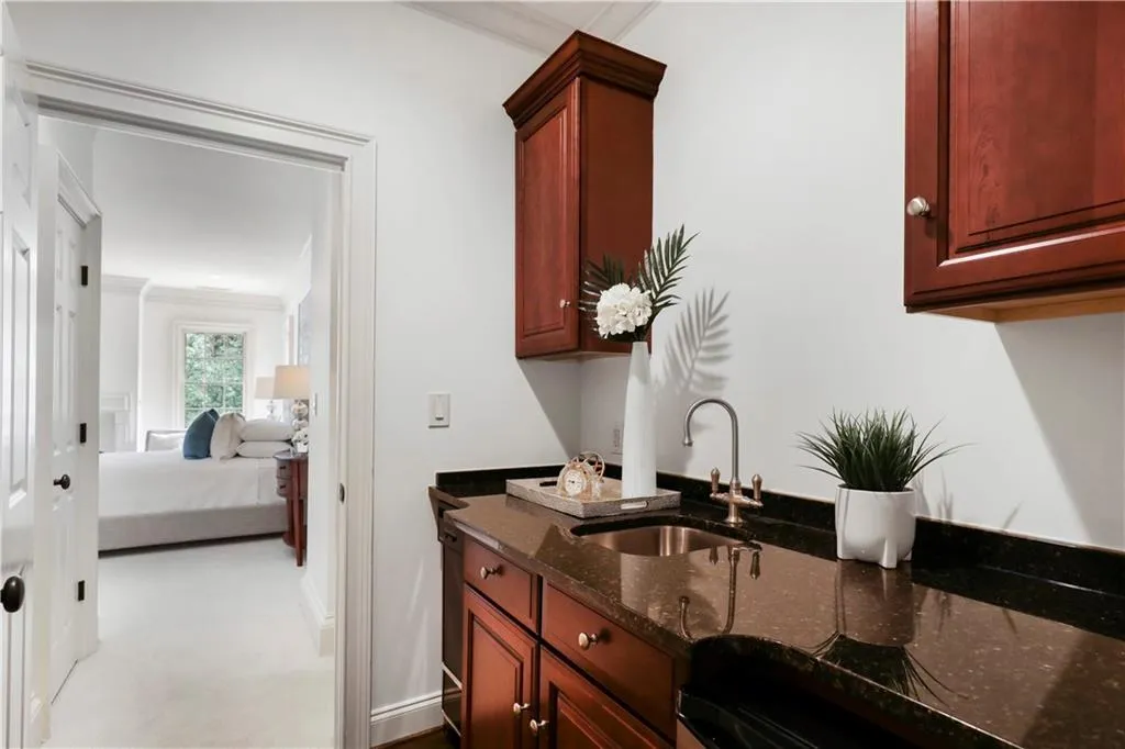 4917 Rebel Trail, Atlanta, Georgia 30327, 6 Bedrooms Bedrooms, ,5 BathroomsBathrooms,Residential,Sold,4917 Rebel Trail,6959559