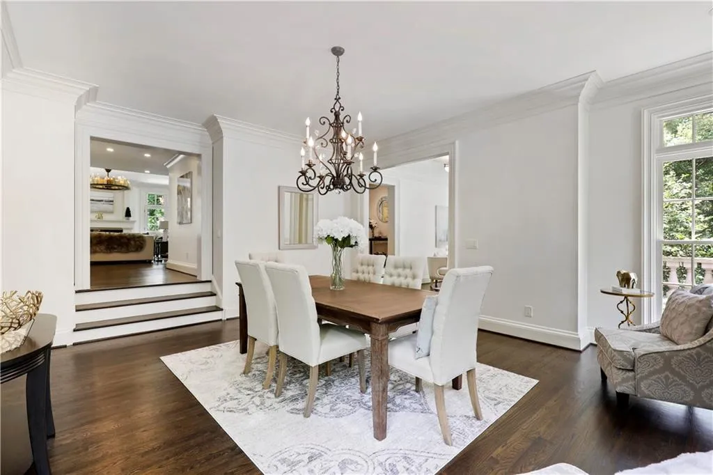 4917 Rebel Trail, Atlanta, Georgia 30327, 6 Bedrooms Bedrooms, ,5 BathroomsBathrooms,Residential,Sold,4917 Rebel Trail,6959559