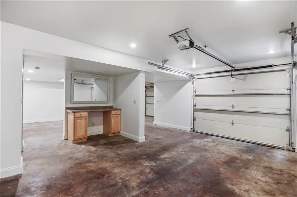 4917 Rebel Trail, Atlanta, Georgia 30327, 6 Bedrooms Bedrooms, ,5 BathroomsBathrooms,Residential,Sold,4917 Rebel Trail,6959559