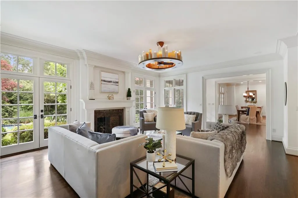 4917 Rebel Trail, Atlanta, Georgia 30327, 6 Bedrooms Bedrooms, ,5 BathroomsBathrooms,Residential,Sold,4917 Rebel Trail,6959559