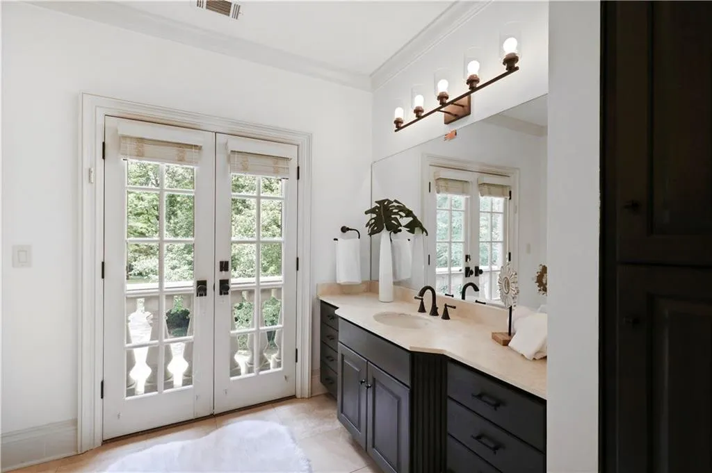 4917 Rebel Trail, Atlanta, Georgia 30327, 6 Bedrooms Bedrooms, ,5 BathroomsBathrooms,Residential,Sold,4917 Rebel Trail,6959559