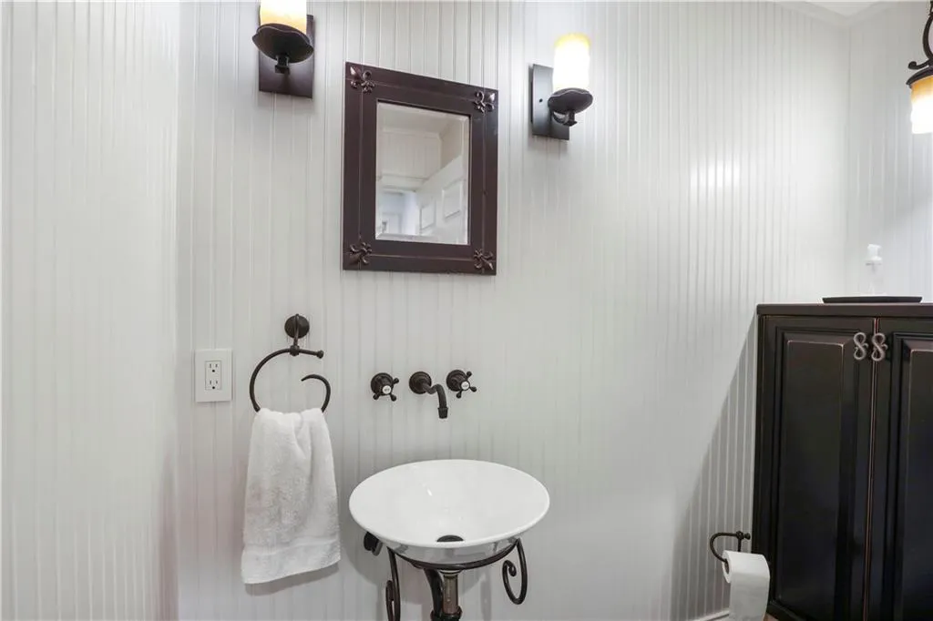 4917 Rebel Trail, Atlanta, Georgia 30327, 6 Bedrooms Bedrooms, ,5 BathroomsBathrooms,Residential,Sold,4917 Rebel Trail,6959559