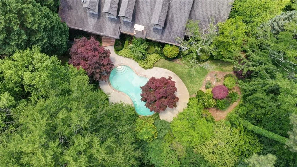 4917 Rebel Trail, Atlanta, Georgia 30327, 6 Bedrooms Bedrooms, ,5 BathroomsBathrooms,Residential,Sold,4917 Rebel Trail,6959559