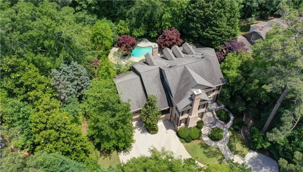 4917 Rebel Trail, Atlanta, Georgia 30327, 6 Bedrooms Bedrooms, ,5 BathroomsBathrooms,Residential,Sold,4917 Rebel Trail,6959559