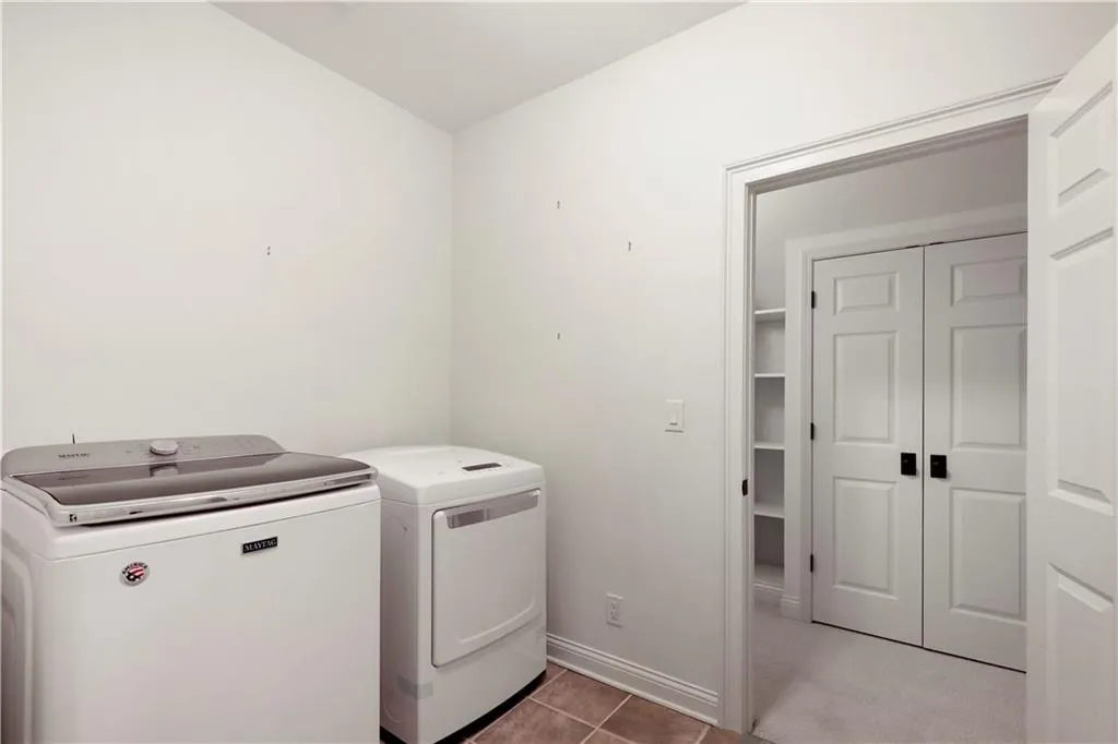 4917 Rebel Trail, Atlanta, Georgia 30327, 6 Bedrooms Bedrooms, ,5 BathroomsBathrooms,Residential,Sold,4917 Rebel Trail,6959559