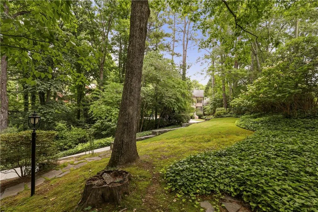 4917 Rebel Trail, Atlanta, Georgia 30327, 6 Bedrooms Bedrooms, ,5 BathroomsBathrooms,Residential,Sold,4917 Rebel Trail,6959559