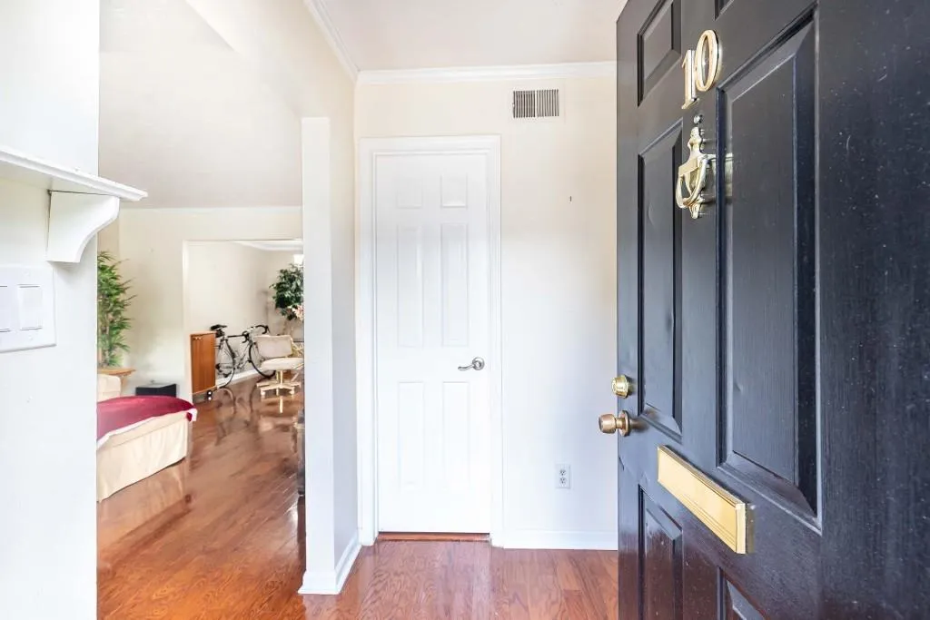 10 Market Square Place Nw, Atlanta, Georgia 30318, 2 Bedrooms Bedrooms, ,2 BathroomsBathrooms,Residential,For Sale,10 Market Square Place Nw,7622594