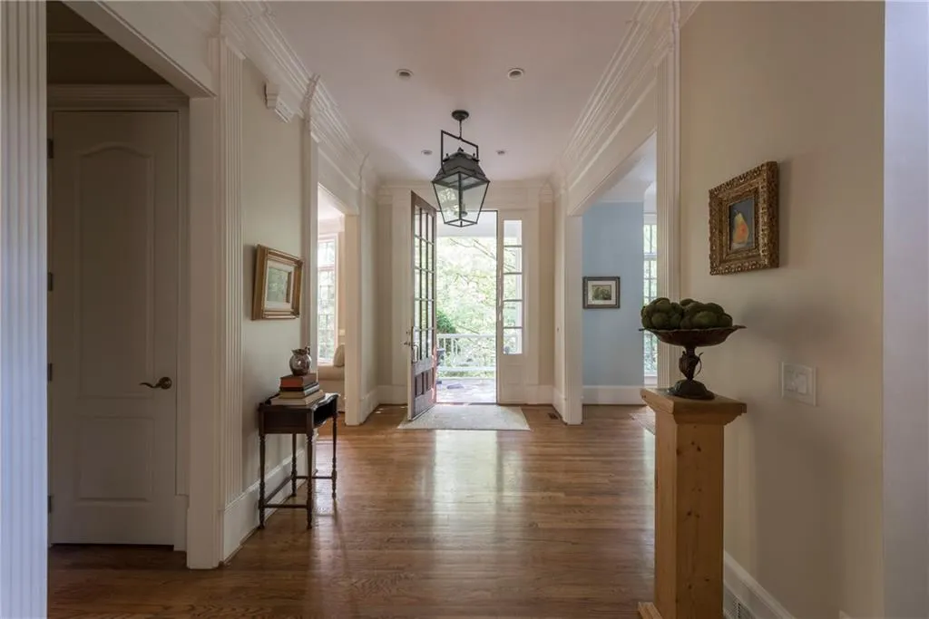 2790 Howell Mill Road Nw, Atlanta, Georgia 30327, 6 Bedrooms Bedrooms, ,5 BathroomsBathrooms,Residential,Sold,2790 Howell Mill Road Nw,5757235