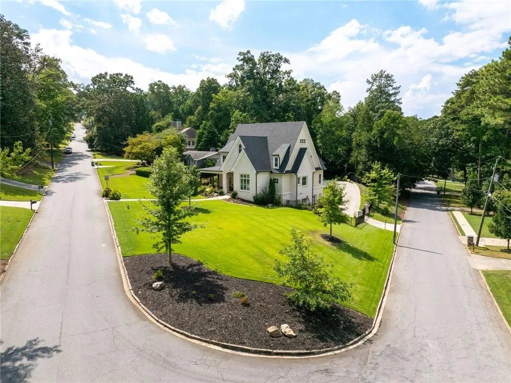 4218 Oak Forest Dr., Atlanta, Georgia 30319, 6 Bedrooms Bedrooms, 0 ,7 BathroomsBathrooms,Residential,For Sale,4218 Oak Forest Dr.,7829370
