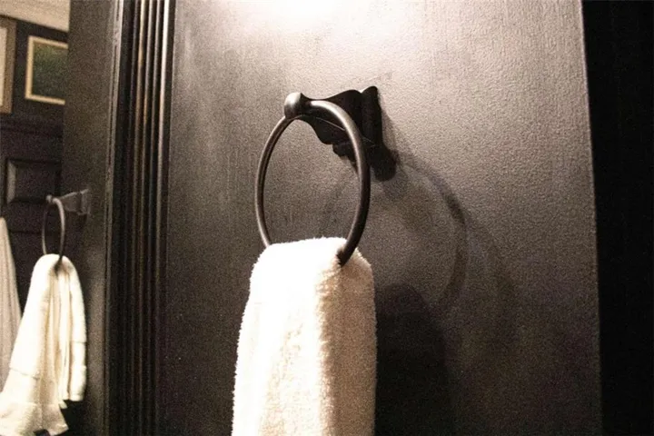 1170