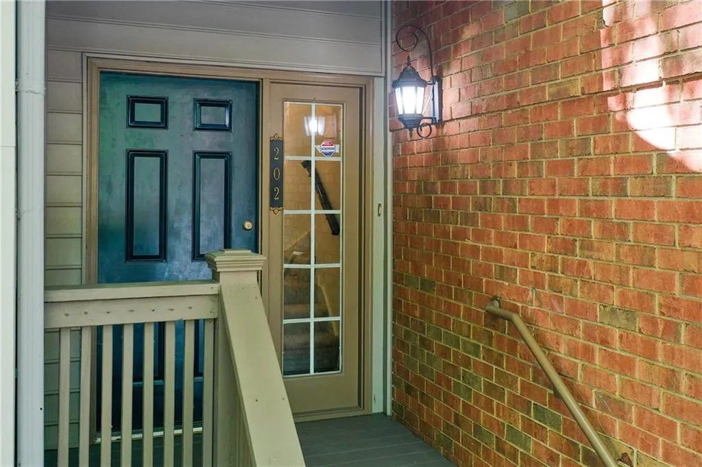 Private Front Porch