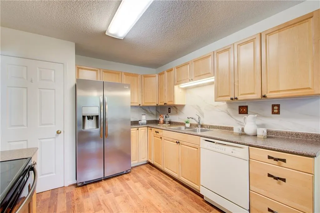 Separate Pantry