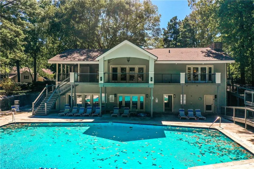 202 Garden Court, Atlanta, Georgia 30328, 3 Bedrooms Bedrooms, ,2 BathroomsBathrooms,Residential,Sold,202 Garden Court,7591663