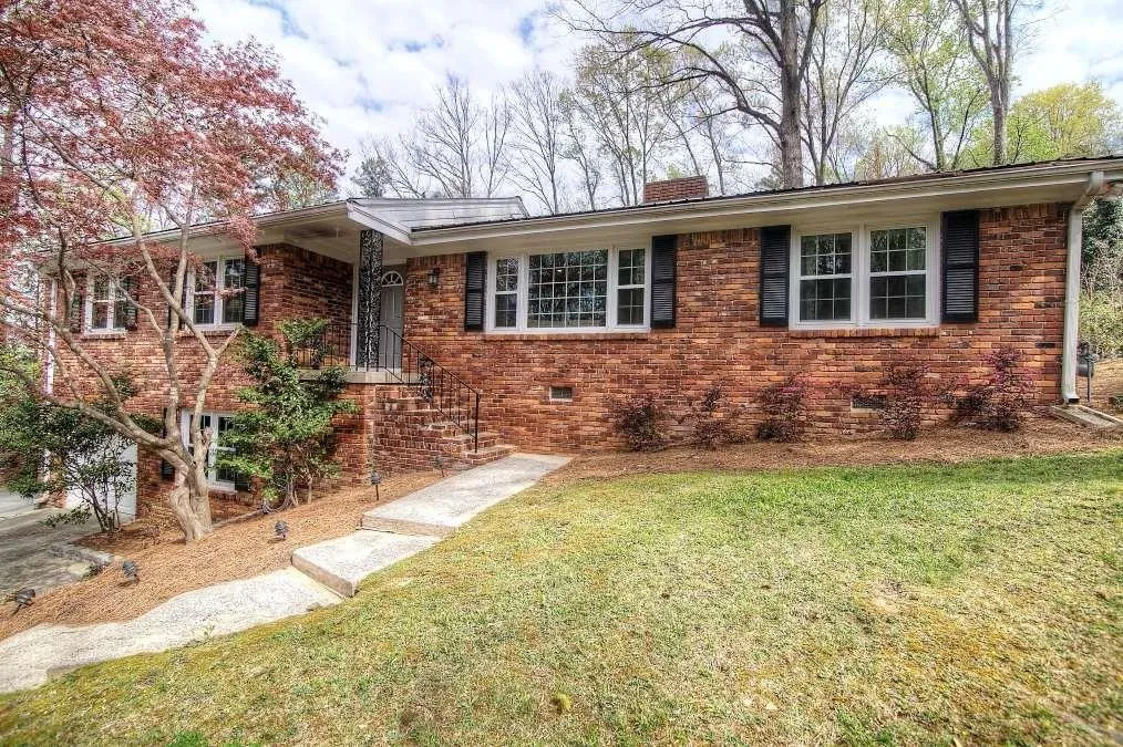 5615 Kayron Drive Ne, Atlanta, Georgia 30342, 3 Bedrooms Bedrooms, ,2 BathroomsBathrooms,Residential,Sold,5615 Kayron Drive Ne,5669065