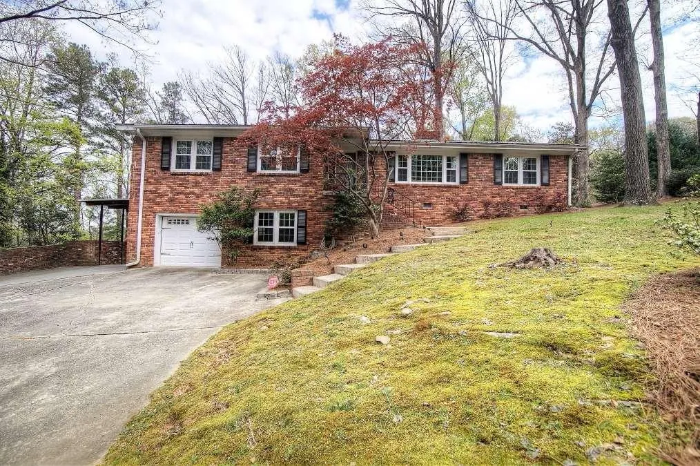 5615 Kayron Drive Ne, Atlanta, Georgia 30342, 3 Bedrooms Bedrooms, ,2 BathroomsBathrooms,Residential,Sold,5615 Kayron Drive Ne,5669065