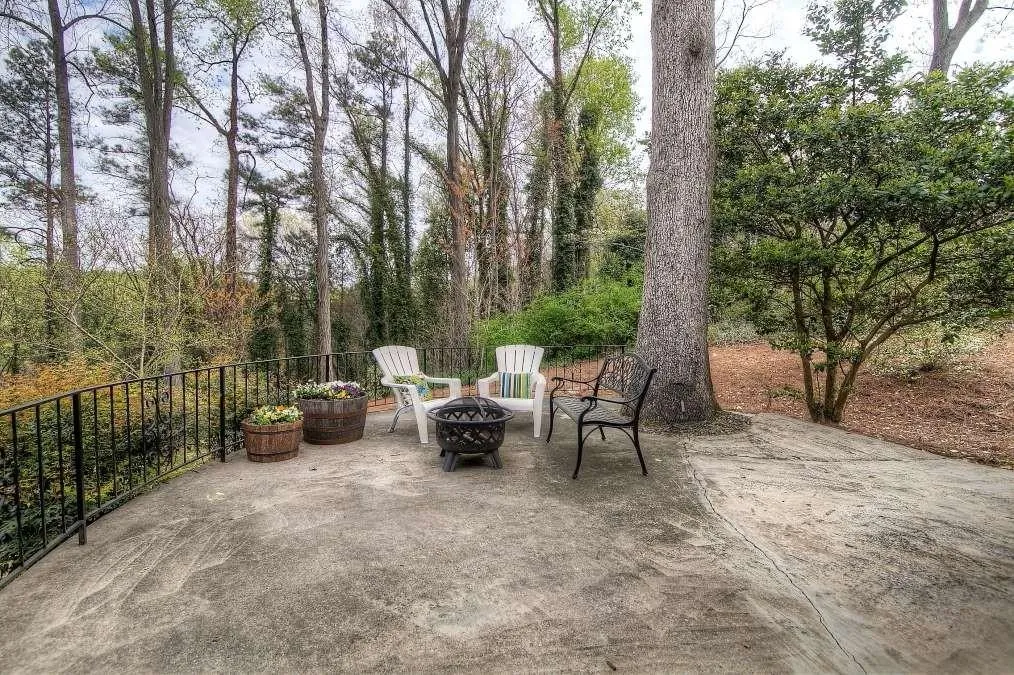 5615 Kayron Drive Ne, Atlanta, Georgia 30342, 3 Bedrooms Bedrooms, ,2 BathroomsBathrooms,Residential,Sold,5615 Kayron Drive Ne,5669065