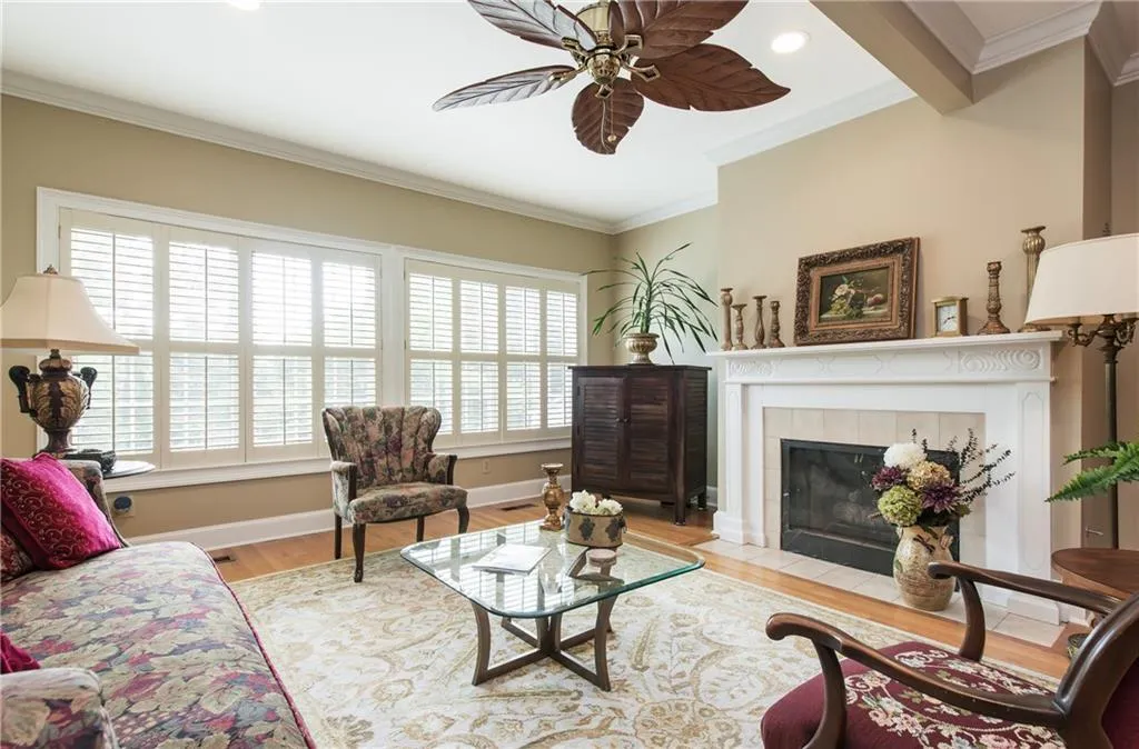 5996 Mitchell Road Unit 12, Sandy Springs, Georgia 30328, 3 Bedrooms Bedrooms, ,3 BathroomsBathrooms,Residential,Sold,5996 Mitchell Road Unit 12,6048635