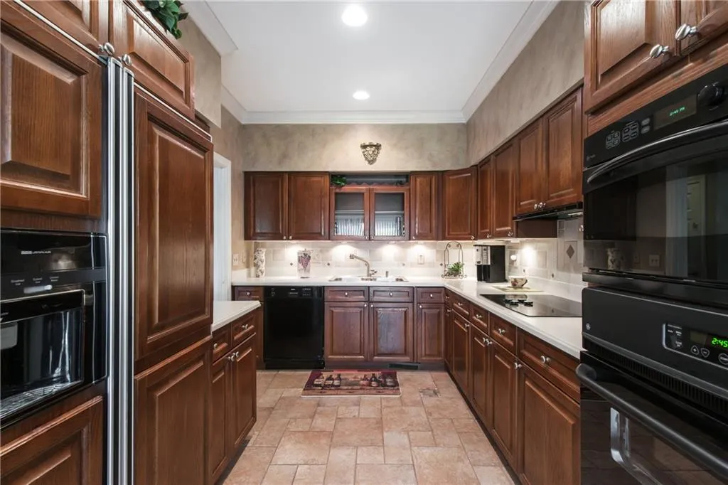 5996 Mitchell Road Unit 12, Sandy Springs, Georgia 30328, 3 Bedrooms Bedrooms, ,3 BathroomsBathrooms,Residential,Sold,5996 Mitchell Road Unit 12,6048635