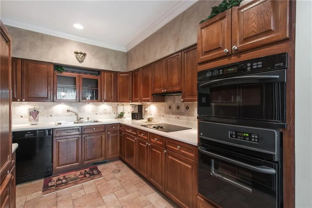 5996 Mitchell Road Unit 12, Sandy Springs, Georgia 30328, 3 Bedrooms Bedrooms, ,3 BathroomsBathrooms,Residential,Sold,5996 Mitchell Road Unit 12,6048635