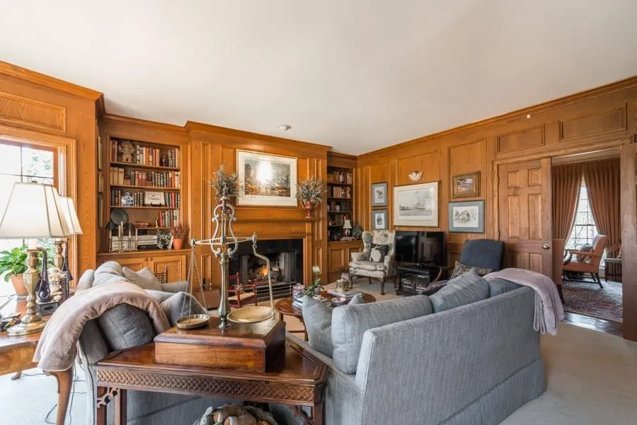 20 Glen Oaks Drive, Atlanta, Georgia 30327, 5 Bedrooms Bedrooms, ,4 BathroomsBathrooms,Residential,Sold,20 Glen Oaks Drive,5771665