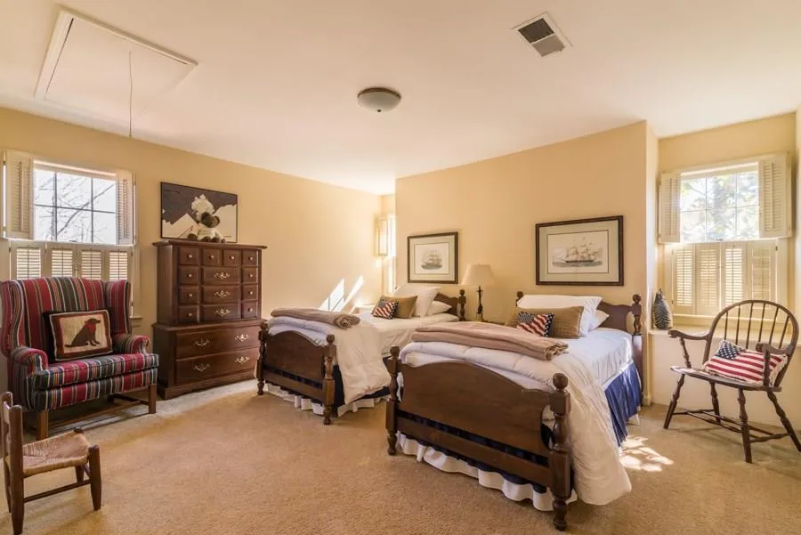 20 Glen Oaks Drive, Atlanta, Georgia 30327, 5 Bedrooms Bedrooms, ,4 BathroomsBathrooms,Residential,Sold,20 Glen Oaks Drive,5771665