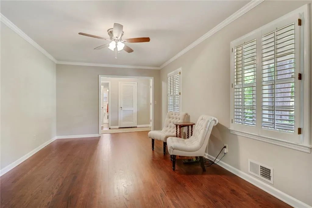 700 Starlight Lane, Atlanta, Georgia 30342, 3 Bedrooms Bedrooms, ,2 BathroomsBathrooms,Residential,Sold,700 Starlight Lane,6880158