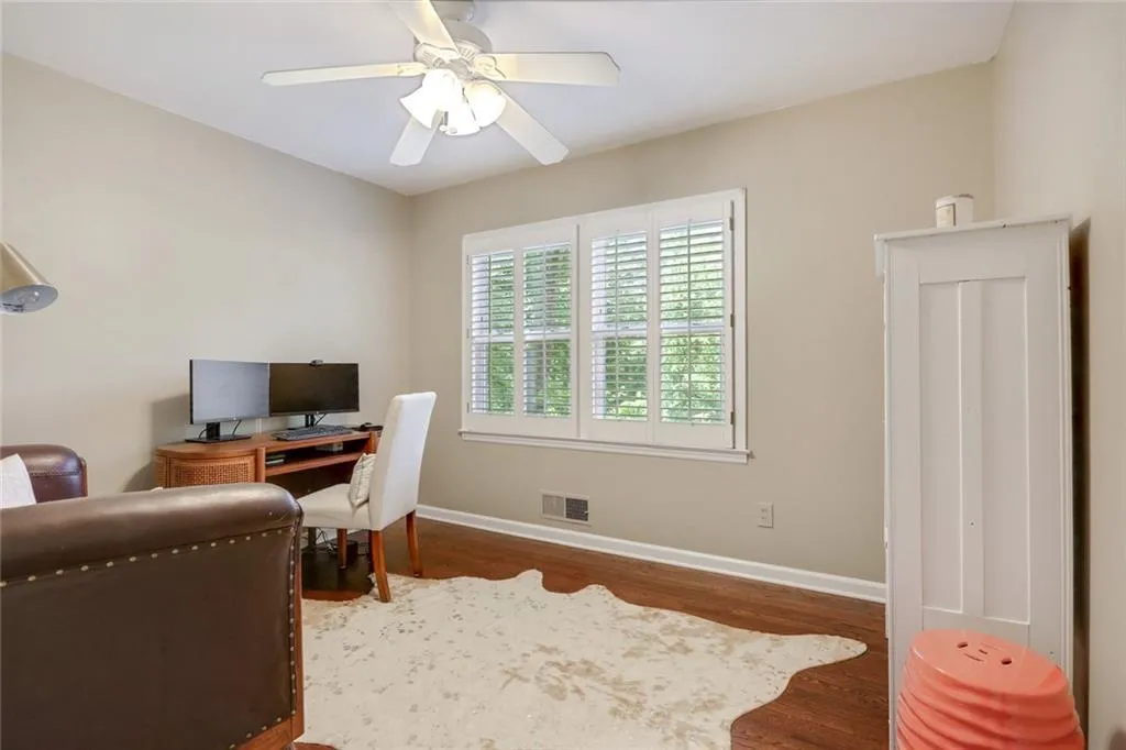 700 Starlight Lane, Atlanta, Georgia 30342, 3 Bedrooms Bedrooms, ,2 BathroomsBathrooms,Residential,Sold,700 Starlight Lane,6880158