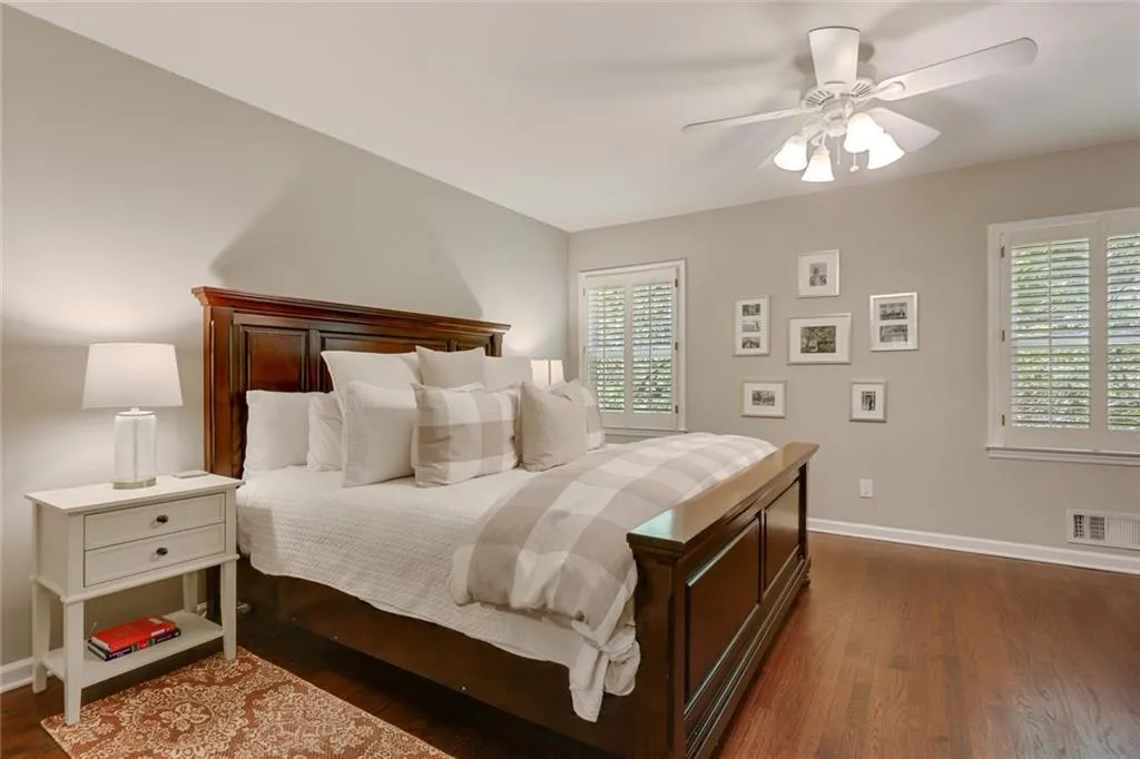 700 Starlight Lane, Atlanta, Georgia 30342, 3 Bedrooms Bedrooms, ,2 BathroomsBathrooms,Residential,Sold,700 Starlight Lane,6880158