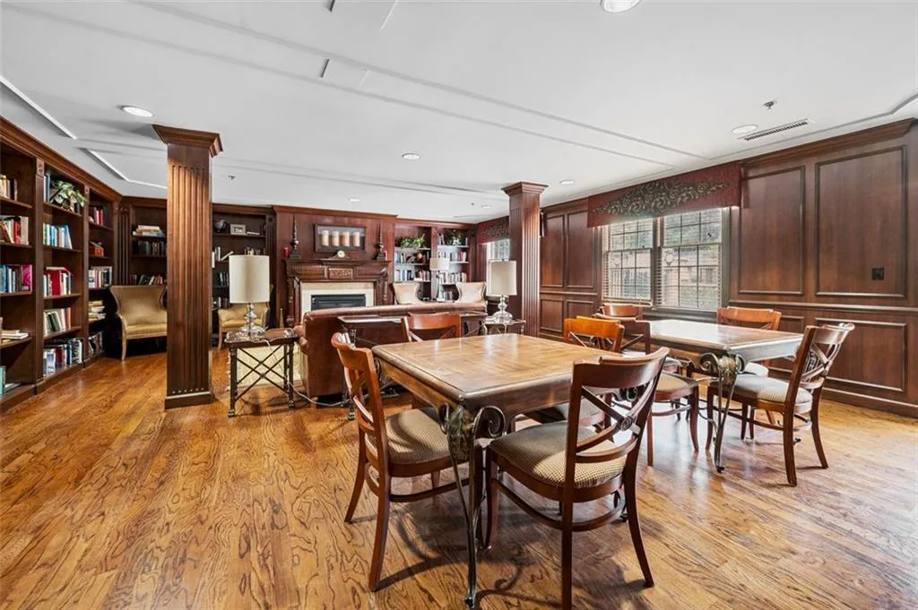 1735 Peachtree Street Ne Unit 316, Atlanta, Georgia 30309, 2 Bedrooms Bedrooms, ,2 BathroomsBathrooms,Residential,For Sale,1735 Peachtree Street Ne Unit 316,7590022