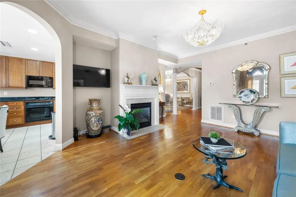 1735 Peachtree Street Ne Unit 316, Atlanta, Georgia 30309, 2 Bedrooms Bedrooms, ,2 BathroomsBathrooms,Residential,For Sale,1735 Peachtree Street Ne Unit 316,7590022