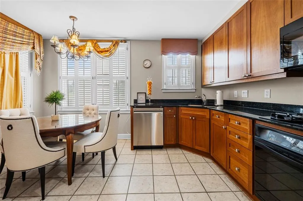 1735 Peachtree Street Ne Unit 316, Atlanta, Georgia 30309, 2 Bedrooms Bedrooms, ,2 BathroomsBathrooms,Residential,For Sale,1735 Peachtree Street Ne Unit 316,7590022