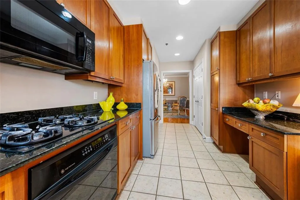 1735 Peachtree Street Ne Unit 316, Atlanta, Georgia 30309, 2 Bedrooms Bedrooms, ,2 BathroomsBathrooms,Residential,For Sale,1735 Peachtree Street Ne Unit 316,7590022