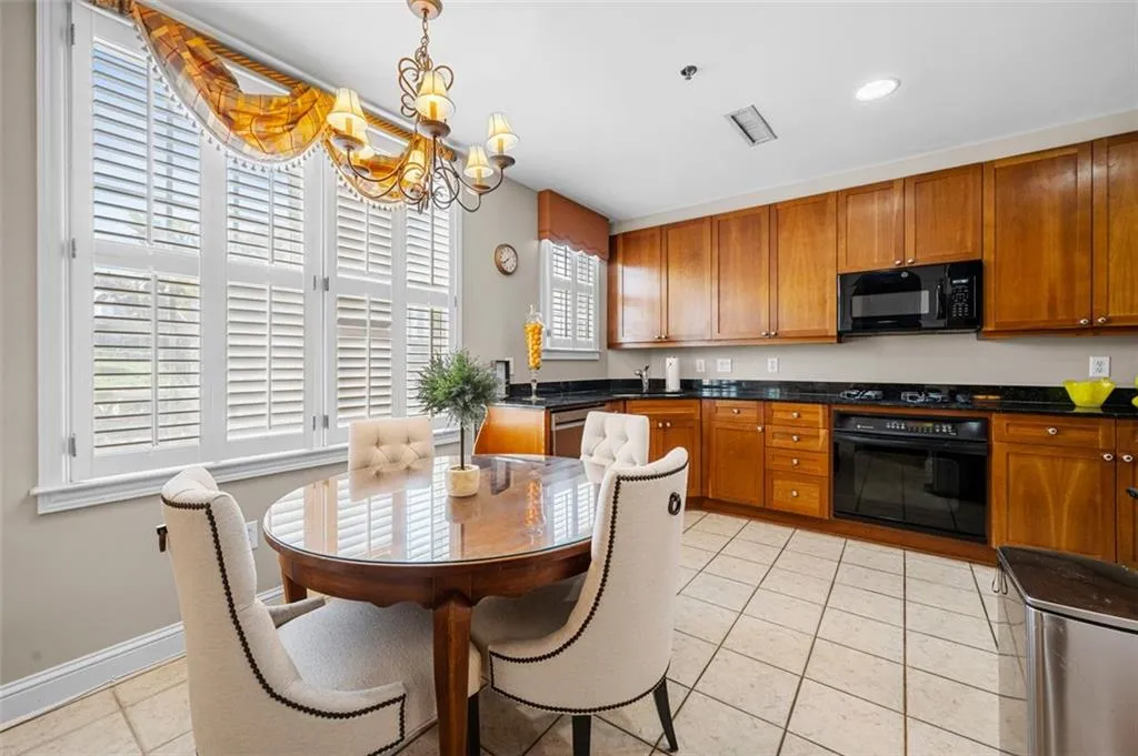 1735 Peachtree Street Ne Unit 316, Atlanta, Georgia 30309, 2 Bedrooms Bedrooms, ,2 BathroomsBathrooms,Residential,For Sale,1735 Peachtree Street Ne Unit 316,7590022