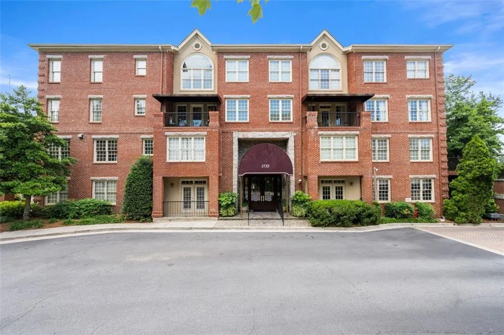 1735 Peachtree Street Ne Unit 316, Atlanta, Georgia 30309, 2 Bedrooms Bedrooms, ,2 BathroomsBathrooms,Residential,For Sale,1735 Peachtree Street Ne Unit 316,7590022