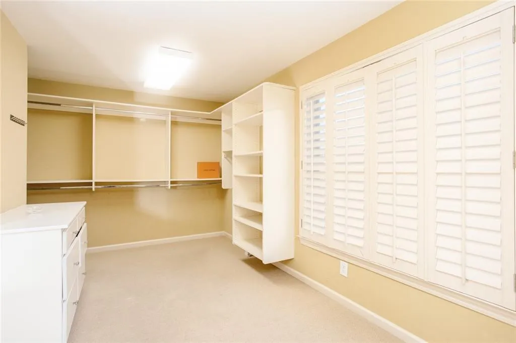 7938 Stratford Lane, Sandy Springs, Georgia 30350, 5 Bedrooms Bedrooms, ,5 BathroomsBathrooms,Residential,Sold,7938 Stratford Lane,7033914